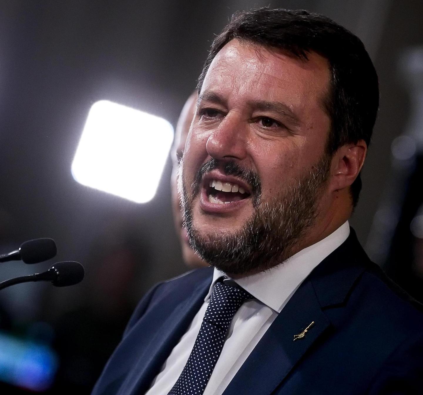 Salvini: ora si cambia Basta con la sinistra alla guida dei Comuni 