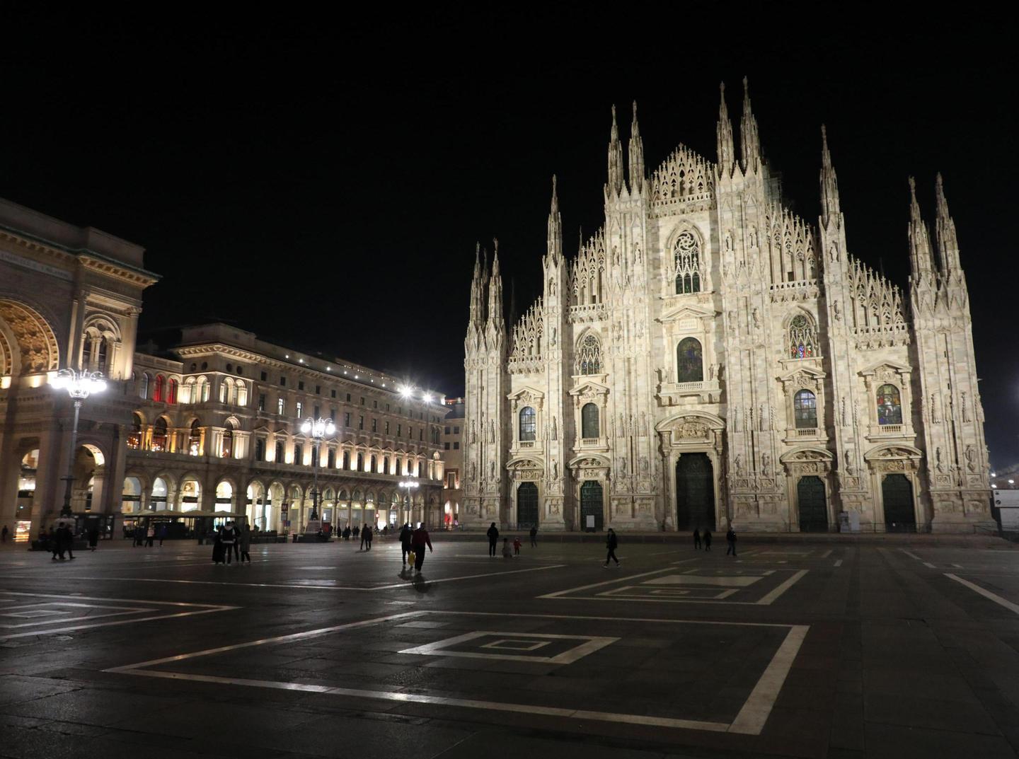 Contagi oltre quota 16mila Le Regioni si “blindano” 