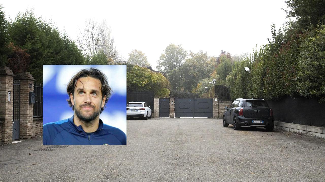 Castelnuovo Tre banditi armati di pistola rapinano Luca Toni nella sua villa