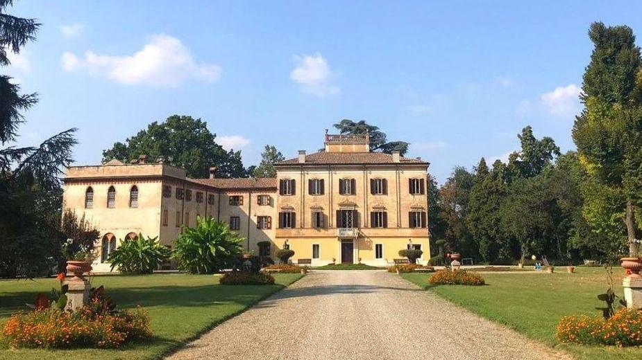 Spezzano. Villa Campori in vendita a 4,7 milioni di euro «Un luogo magnifico al centro della storia»