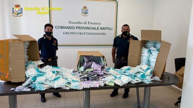 A Napoli sequestrate 28mila mascherine FFP2 contraffate
