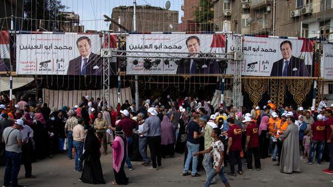 Egitto: aperti i seggi per eleggere 568 deputati