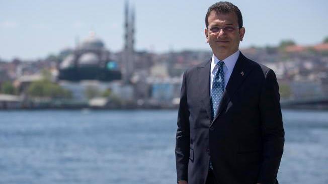 Covid: sindaco di Istanbul positivo, ricoverato in ospedale