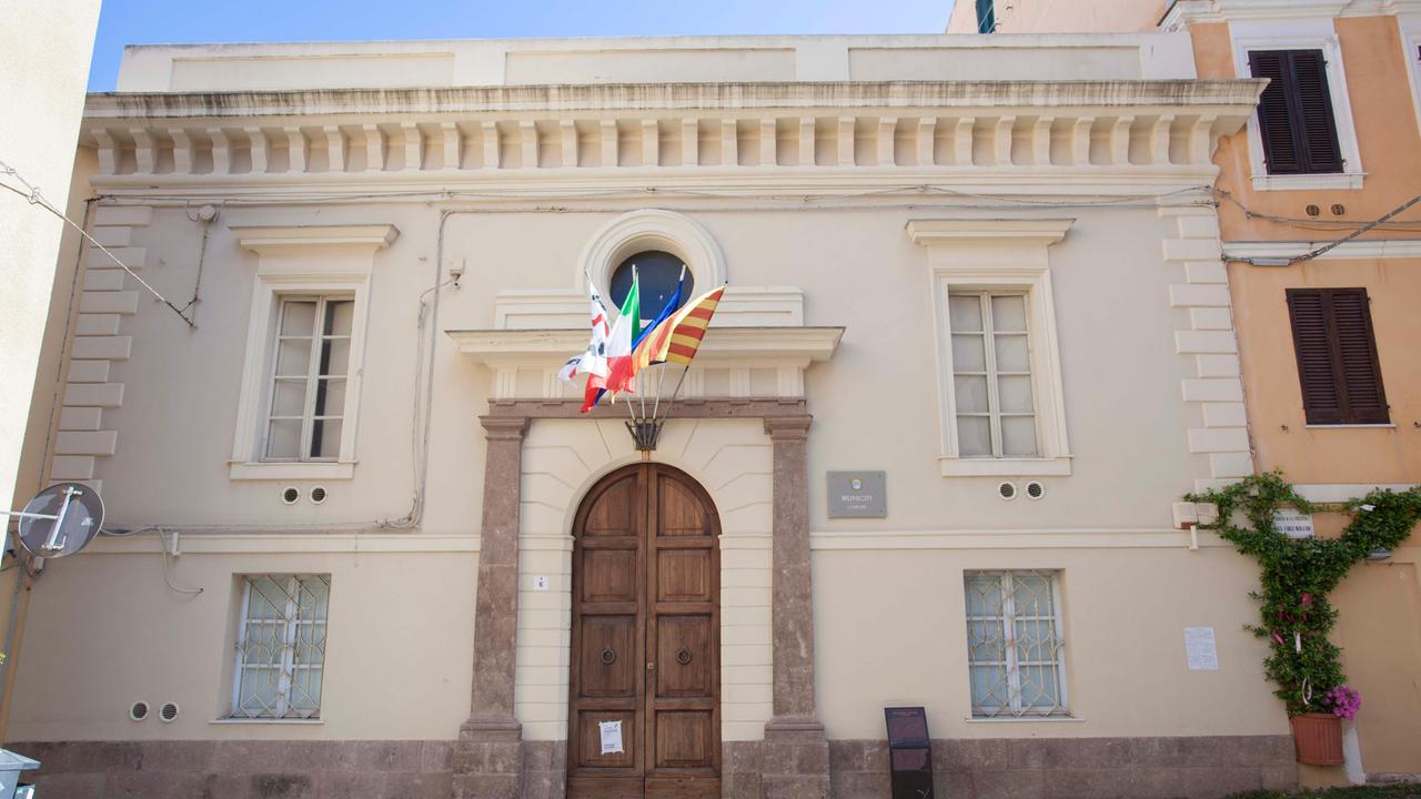 Il municipio di Alghero