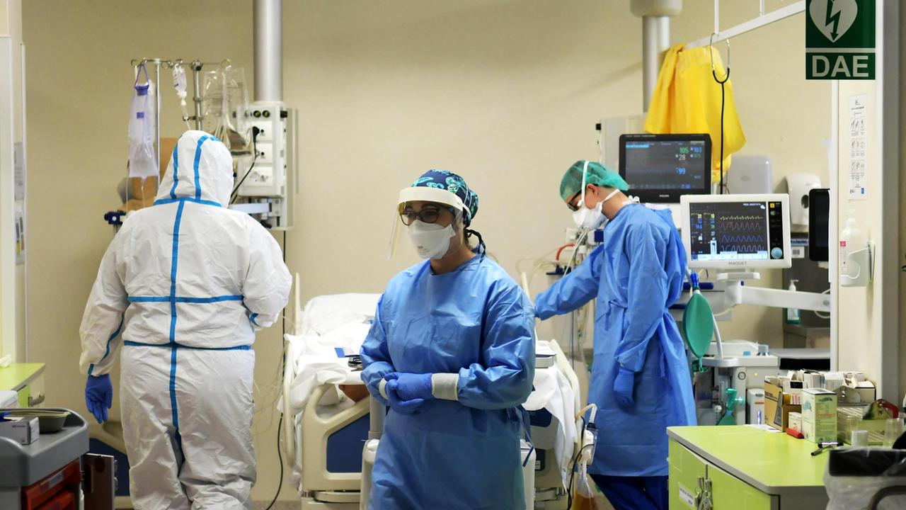 Un reparto di terapia intensiva (foto archivio)