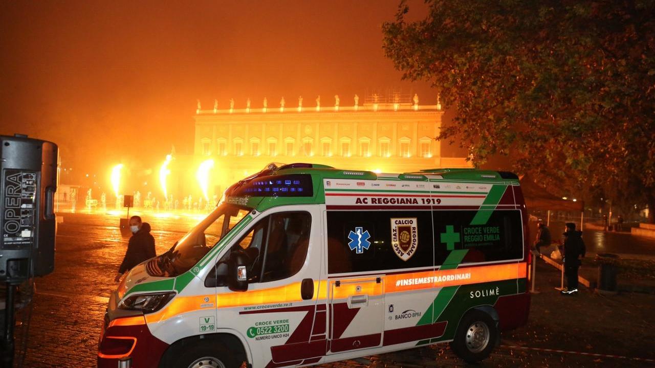 Grande festa in piazza per l’Ambulanza Granata donata alla Croce Verde