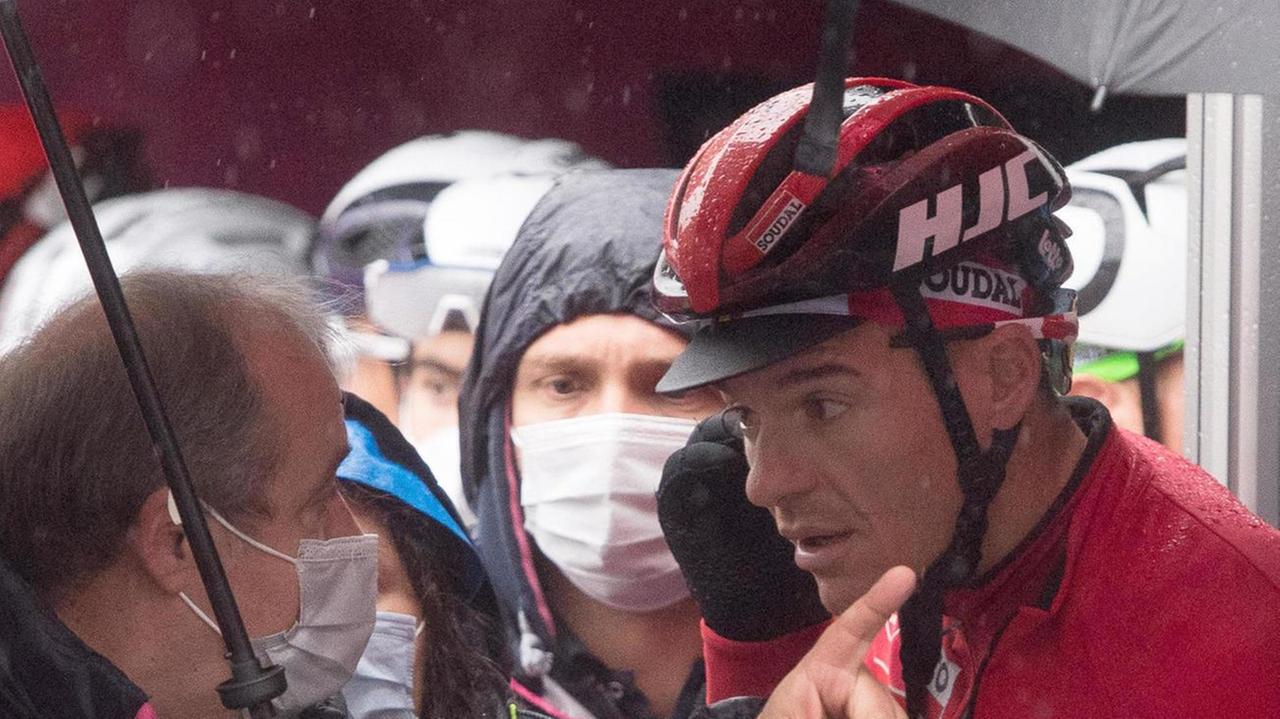 Sindacalisti a pedali «Troppi chilometri, freddo e stanchezza» E la tappa si dimezzò