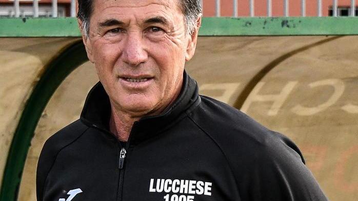 Lucchese, esonerato Monaco Il mister paga le colpe di tutti