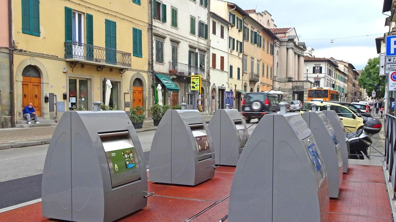 Ecco regole e orari per conferire i rifiuti nelle isole ecologiche interrate in centro