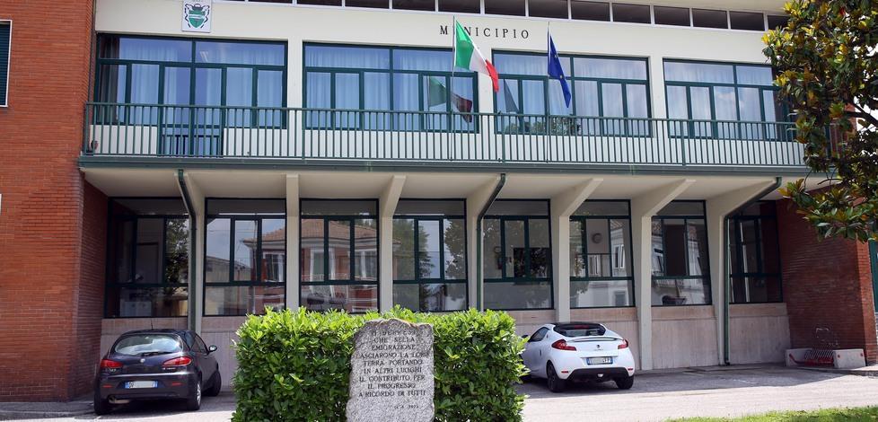 Sul caso legionella l’ira dei genitori «Comune assente» 