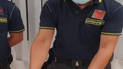 Sul treno con la pistola, l’albanese resta in cella