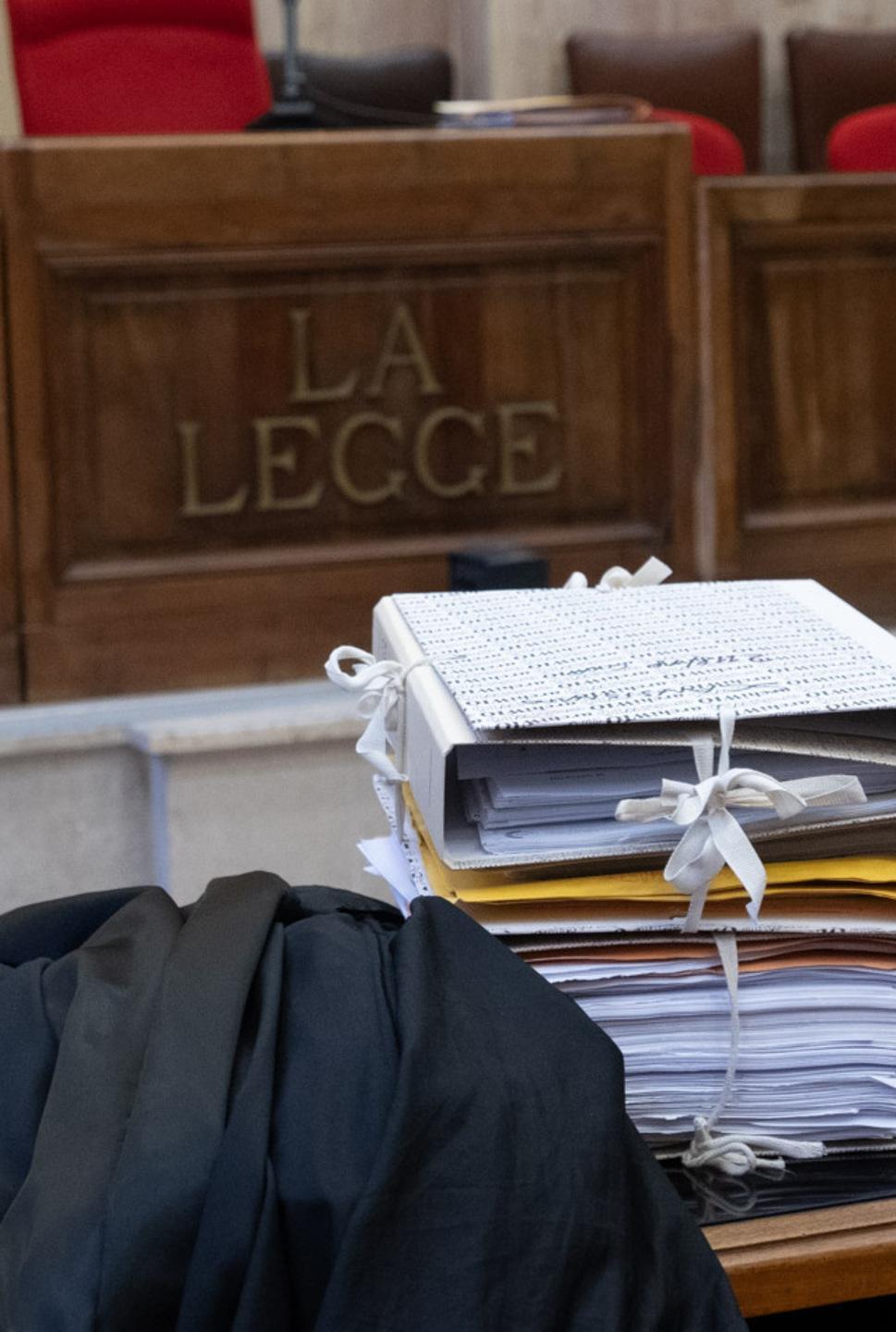 Eroina nello stomaco: “ovulatore” condannato a 2 anni e 8 mesi