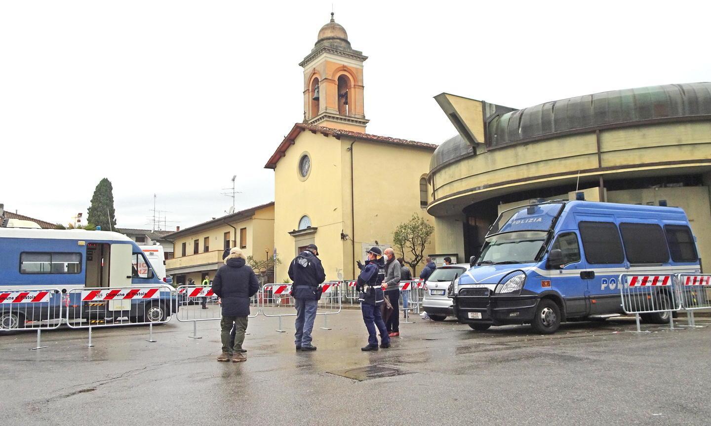 Vicofaro, la procura apre un fascicolo sull’operazione tamponi e trasferimenti 