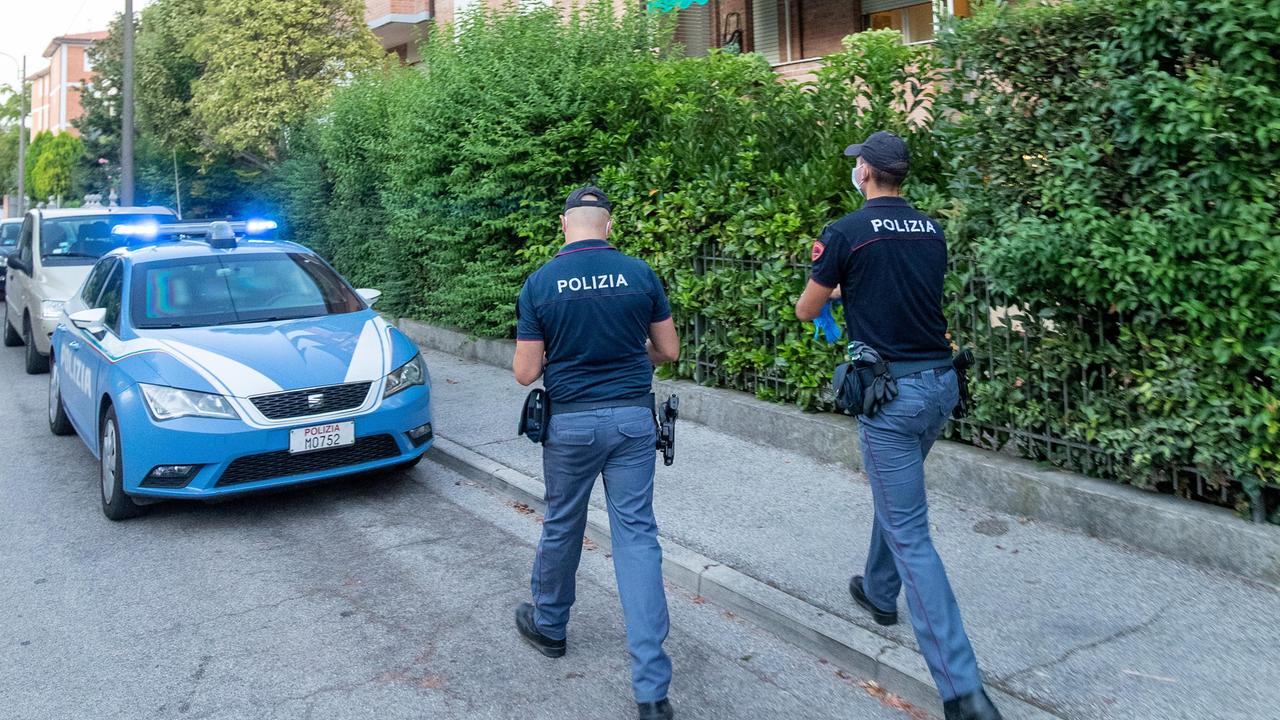 Ferrara, tentano di rubare "Fifa 21": denunciati due ragazzi