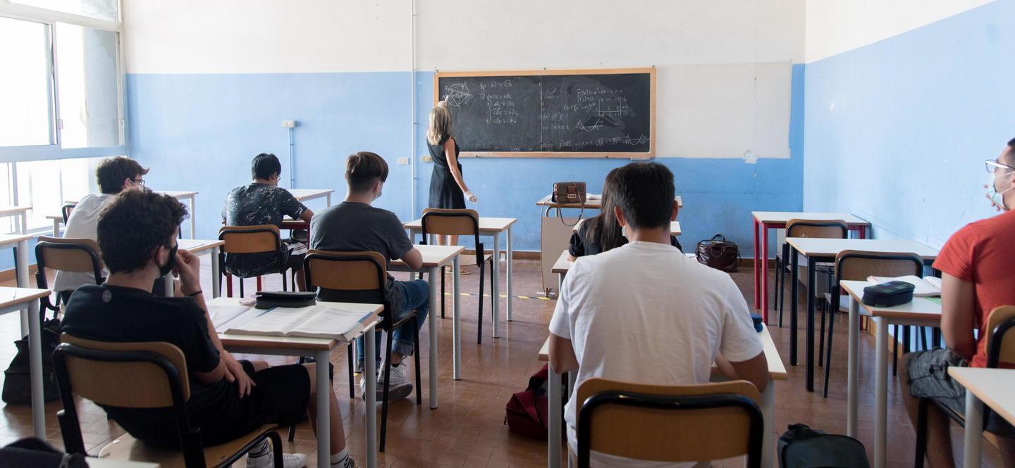 Didattica a distanza al 75% alle superiori, i presidi: «Ok, ma serve autonomia» 