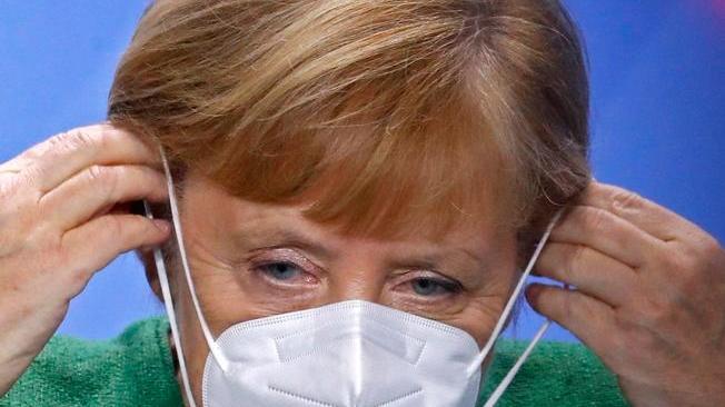 Covid: Merkel, davanti a noi mesi molto, molto difficili