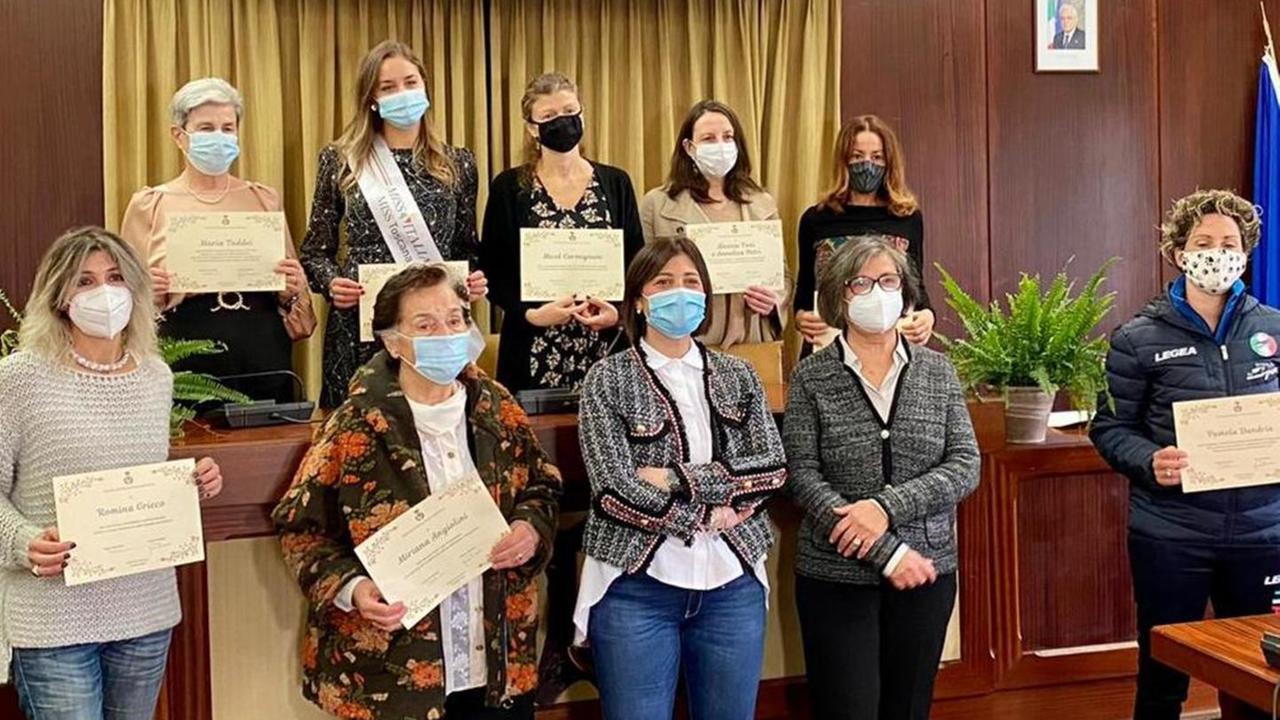 Dalla prima sindaca Maria alla miss Chiara Santa Croce celebra nove donne-simbolo