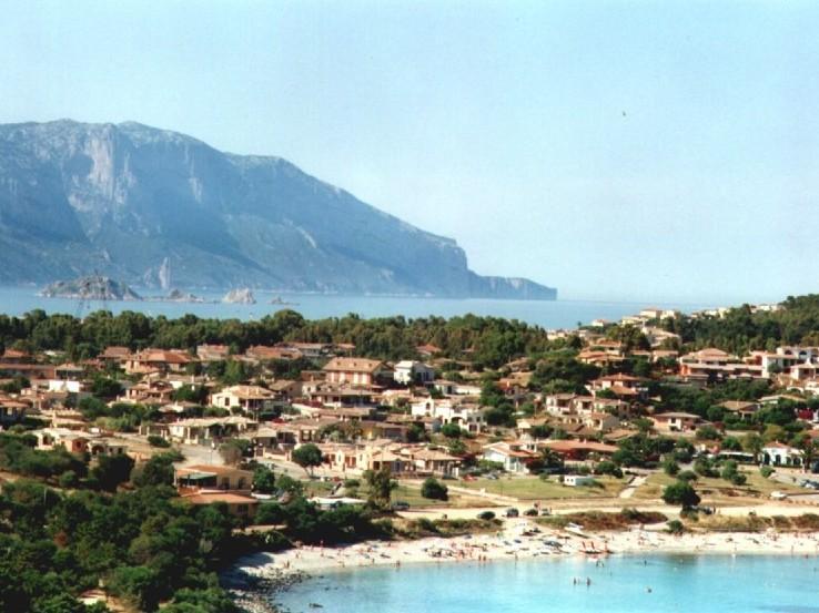 Bandito solitario rapina market: il bottino è di circa 2.300 euro