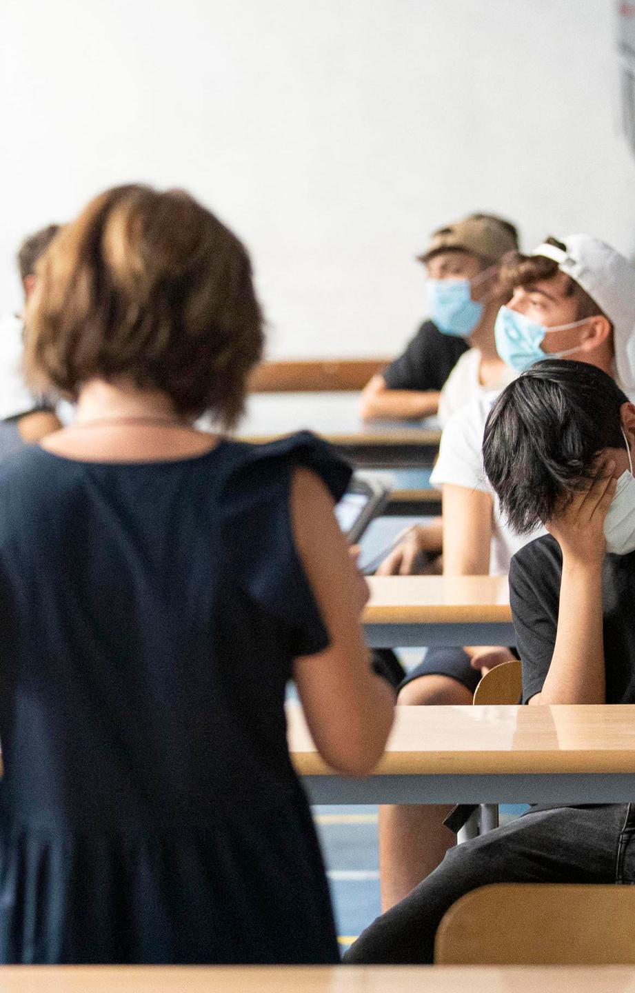 Prof Covid, i soldi non bastano per tutti