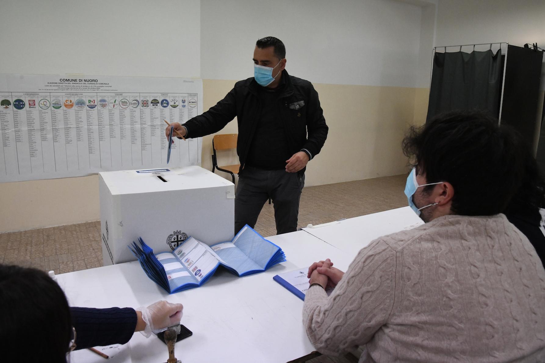 Elezioni comunali, a Nuoro si va verso il ballottaggio tra Soddu e Sanna