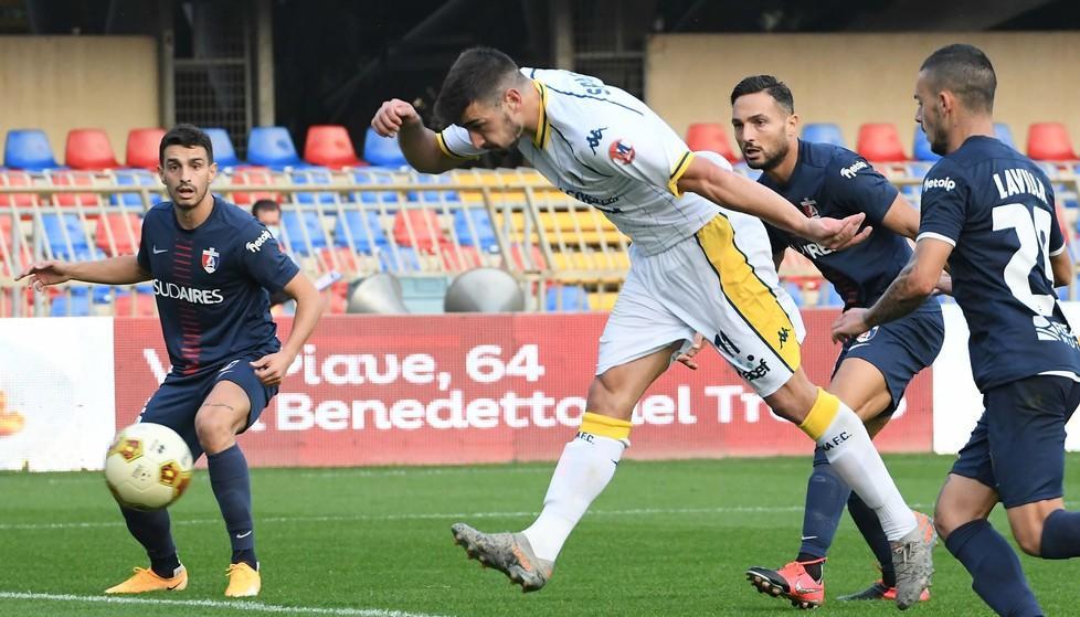 Il Modena colpisce al cuore la Samb e torna a correre 