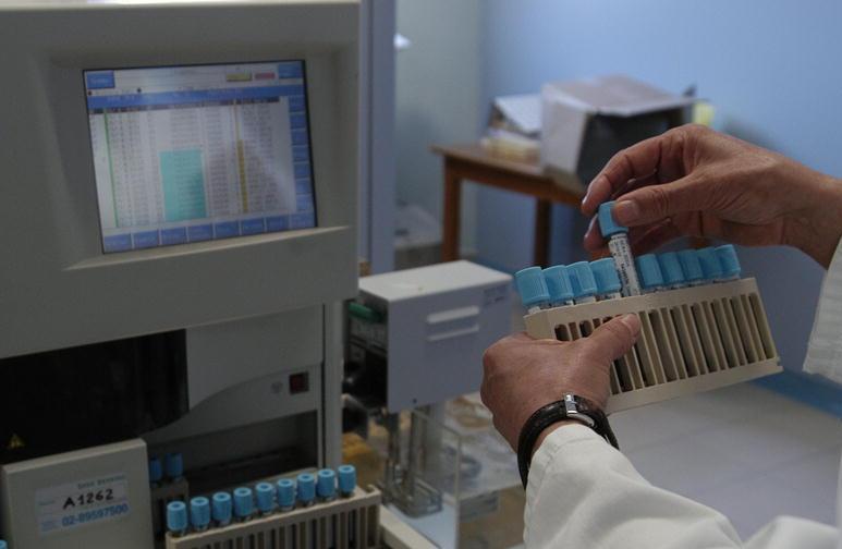 Nuoro, il terrore dei contagi nel laboratorio di analisi 