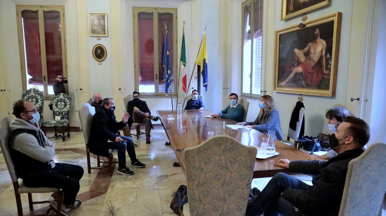 I ristoratori in Comune «Apertura fino alle 23 o per noi è il fallimento»