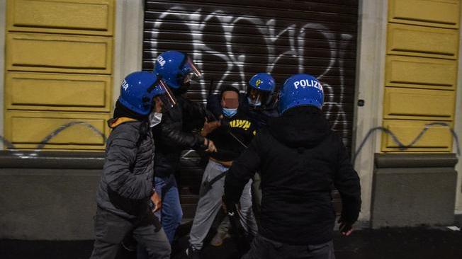 Dpcm, 28 persone in questura per disordini Milano