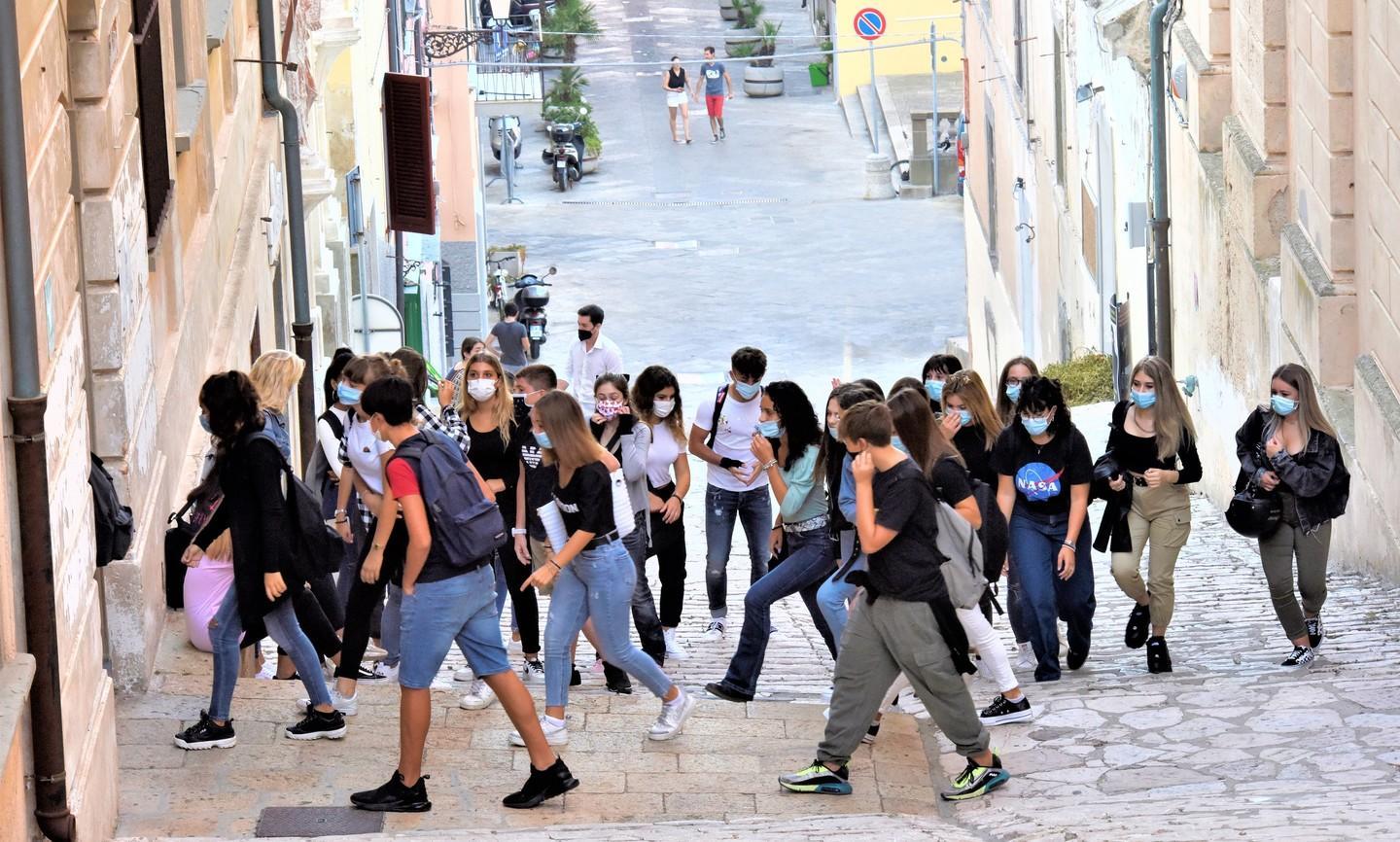 Da oggi tutte le superiori sono in Dad, stop alle lezioni anche a Salita Napoleone 