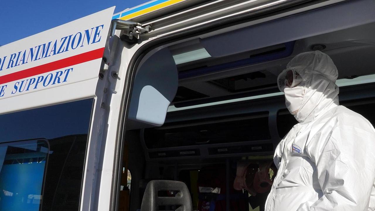 Si torna a morire per colpa del Covid, la seconda ondata fa le prime due vittime in Versilia