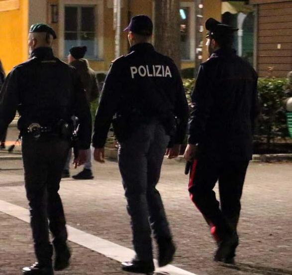 Giovane senza mascherina si rifiuta di metterla: multata 