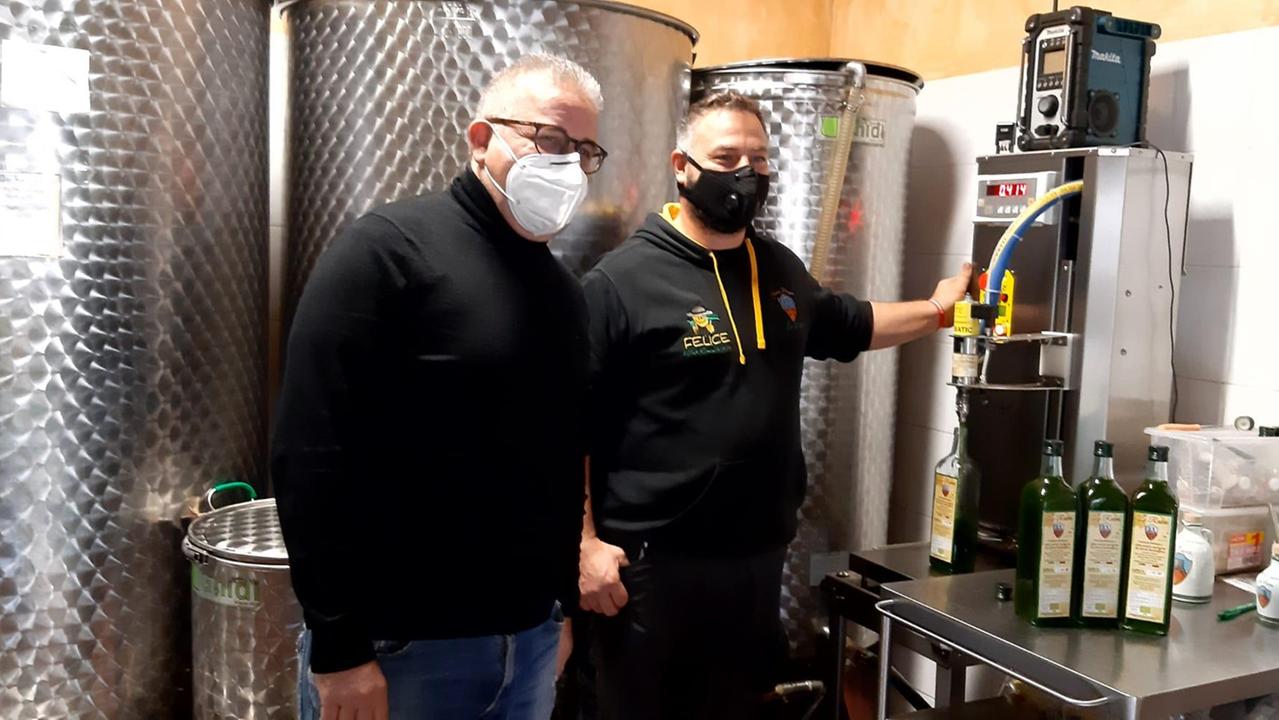 L'assessore Giuseppe Forastiero insieme a Felice Curcetti
