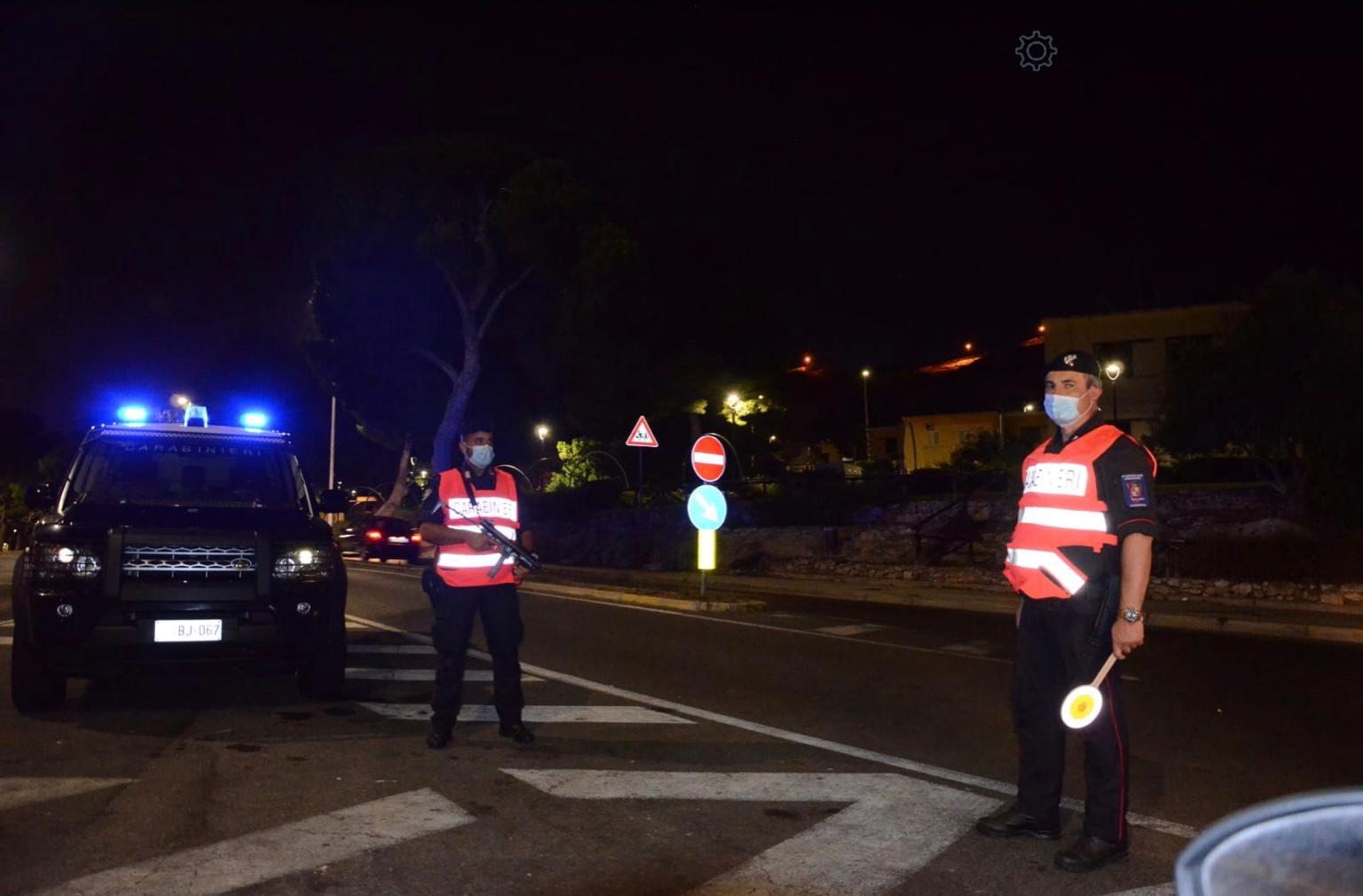 Da Alghero a San Sperate per svaligiare l'ufficio postale, coppia colta sul fatto