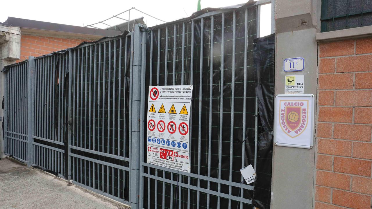I cancelli chiusi dell'impianto di Cavazzoli
