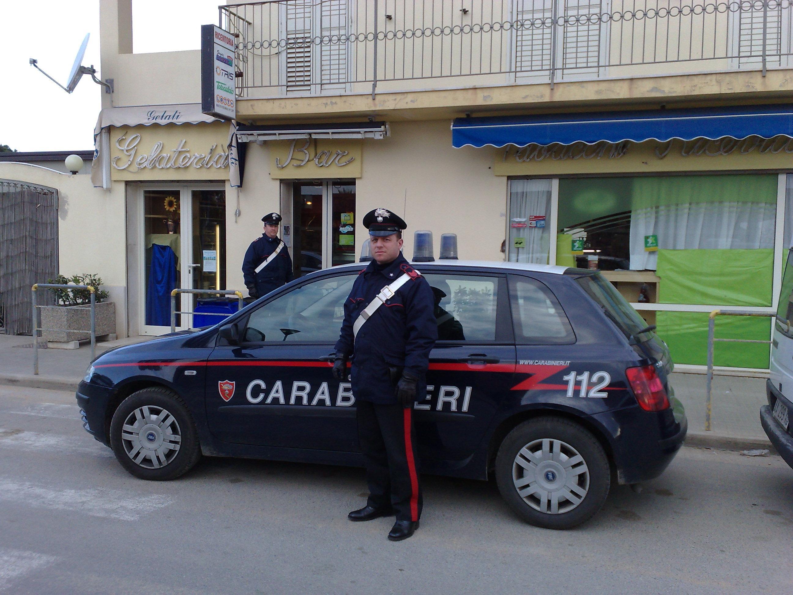 Una pattuglia di carabinieri a Capoterra (foto archivio)