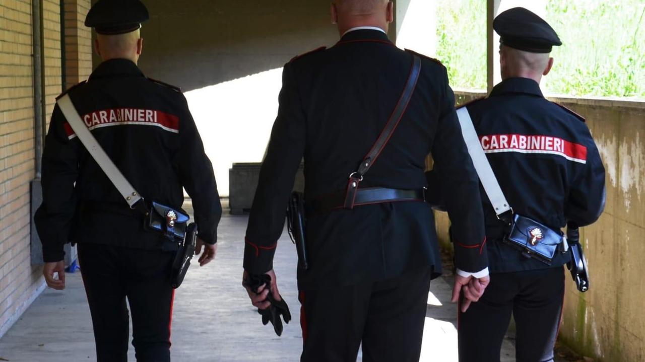 Cagliari, spacciatore in azione sorpreso dai carabinieri a Sant'Elia