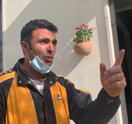 Salva due bimbi dalle fiamme: «Li ho visti sul terrazzo e ho preso la scala» 