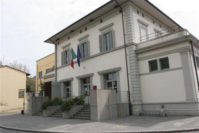 L'ufficio anagrafe di Prato
