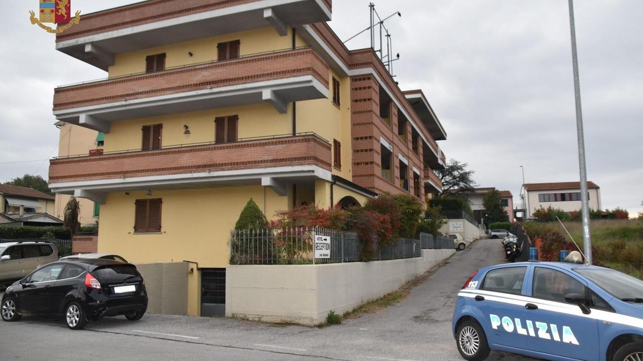 Stranieri irregolari: denunciati i titolari di un residence