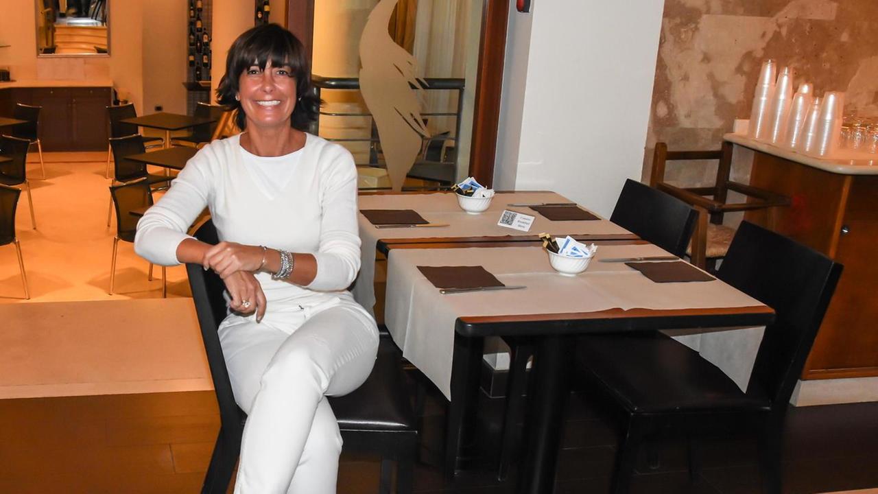 «Ristoratori, vi lascio la sala e i miei ospiti» Tozzi sfida il decreto