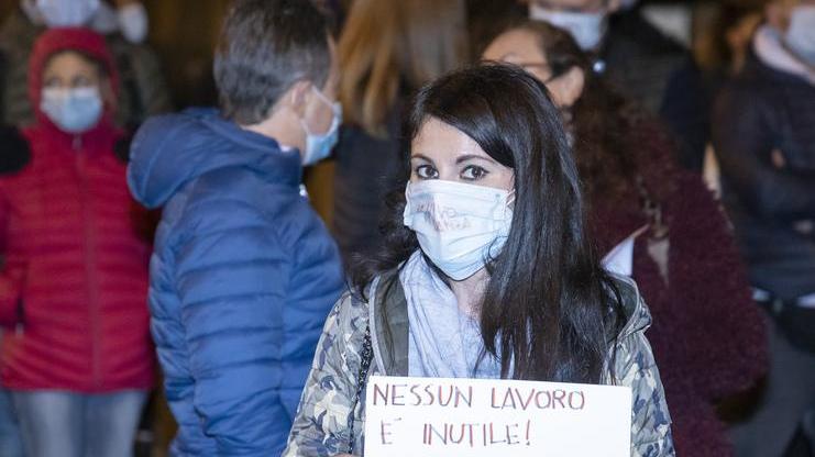 I quattrocento protestano contro il Dpcm