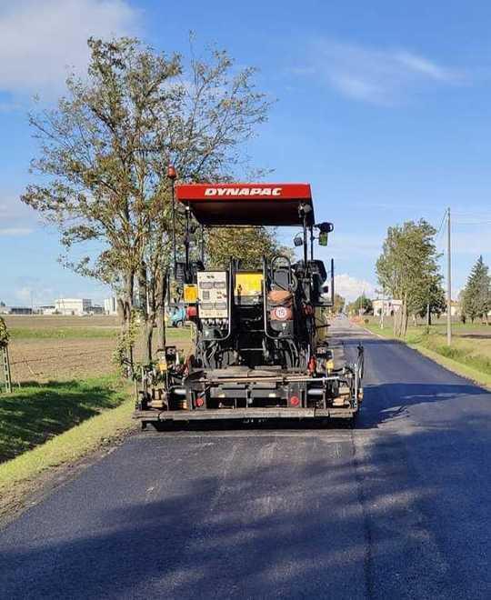 Via Cavicchini asfaltata Ora strada Colombana 