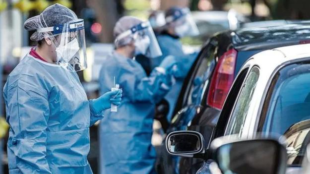 La fondazione Gimbe: epidemia fuori controllo. Senza immediate chiusure locali servirà un mese di lockdown nazionale