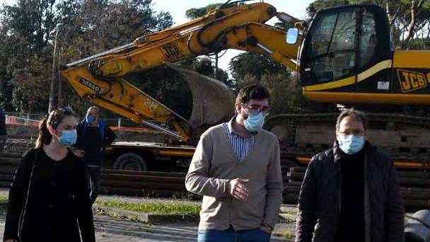 Ruspe e operai al lavoro per messa in sicurezza di Frigido e Brugiano