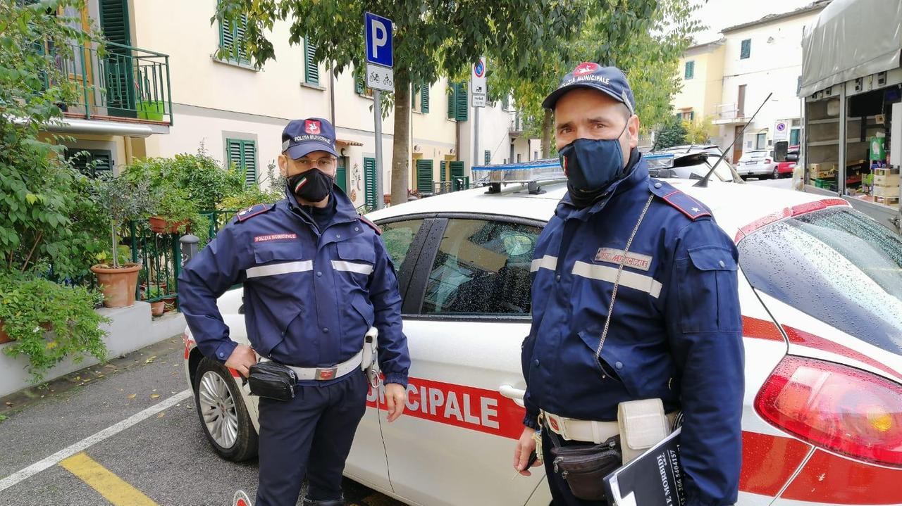 Il comandante Rolando Palagini e l'ispettore Marco Fiumalbi