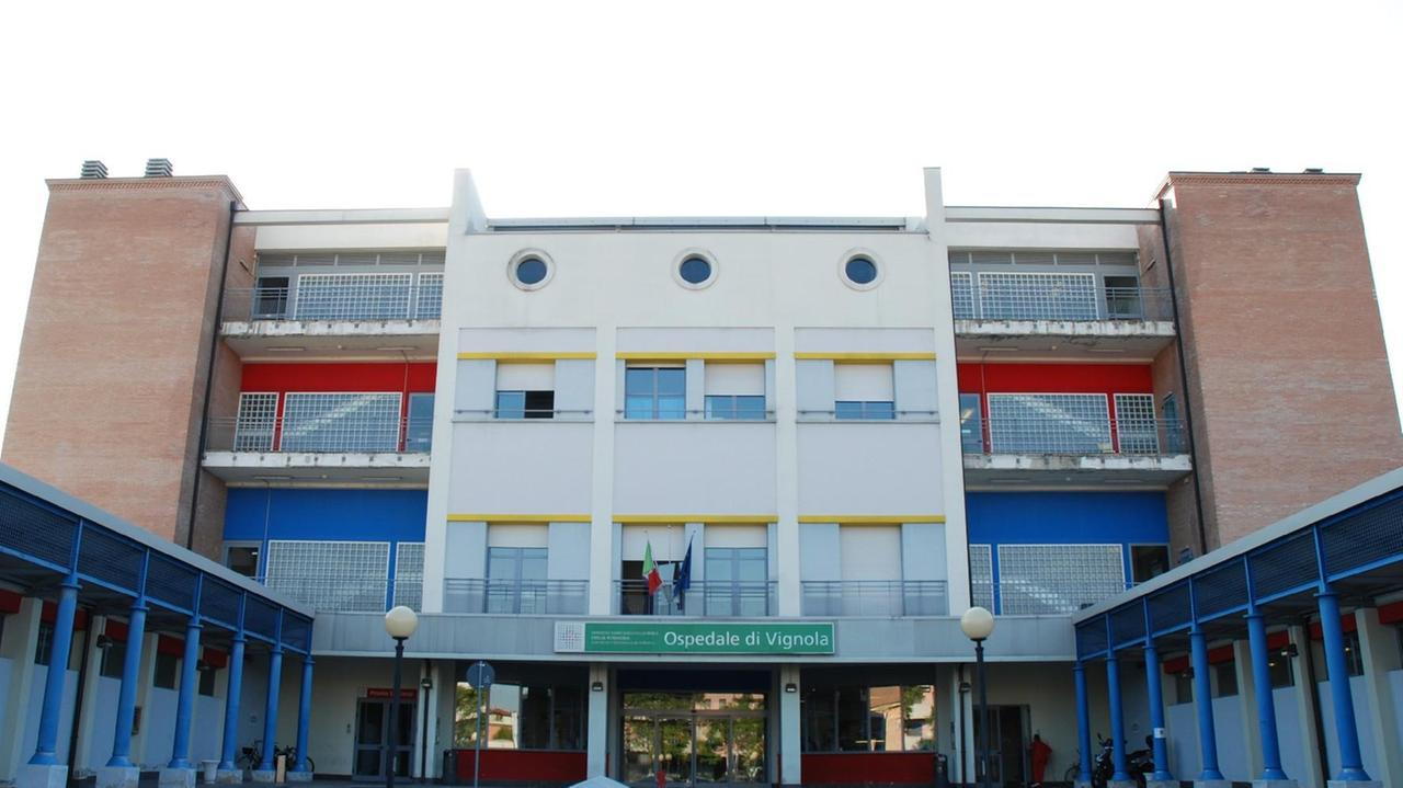 Positività all’Ospedale di Vignola: limitate le visite ai reparti