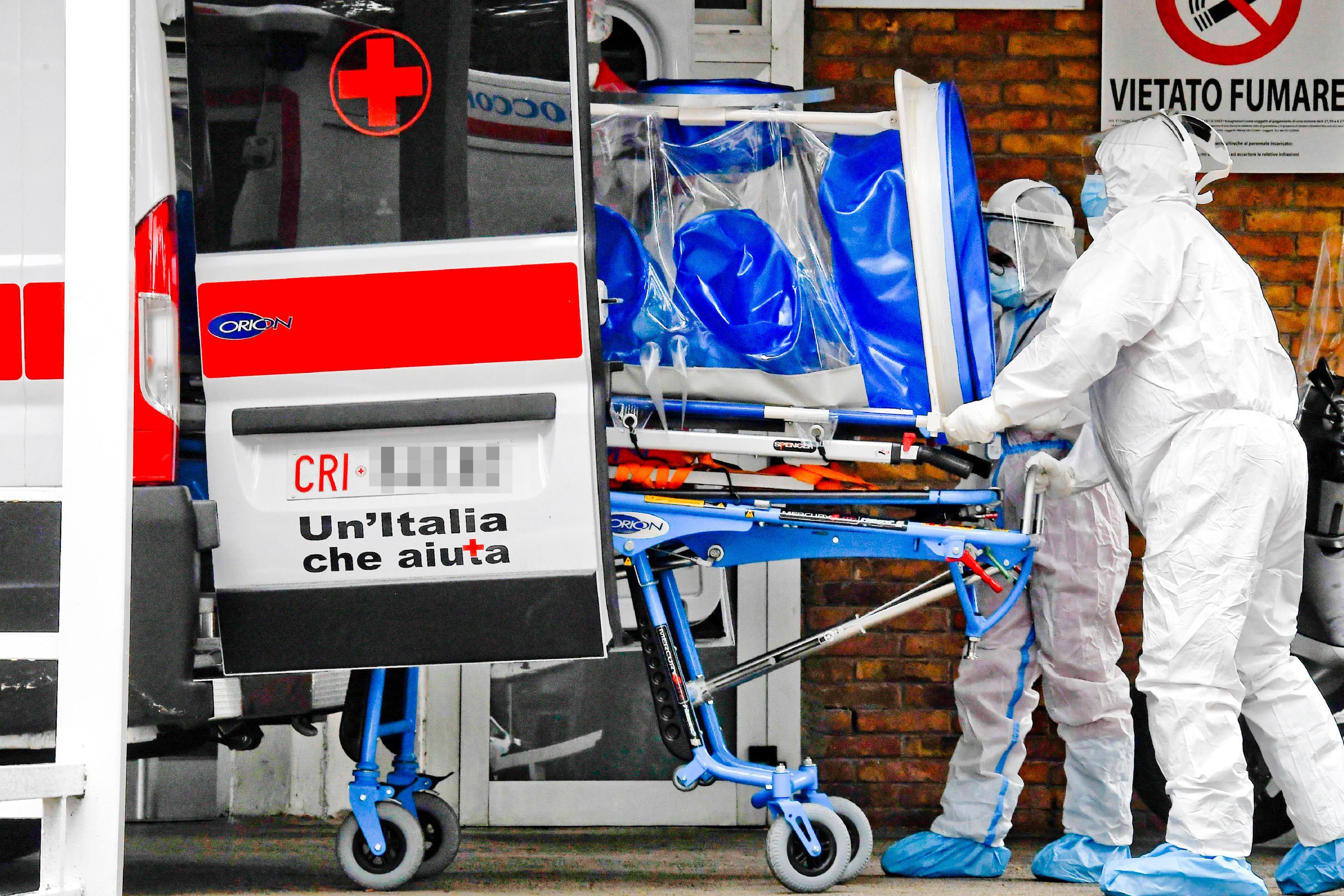Coronavirus in Toscana: 1.966 nuovi casi, età media 44 anni, 13 decessi, 137 in terapia intensiva 
