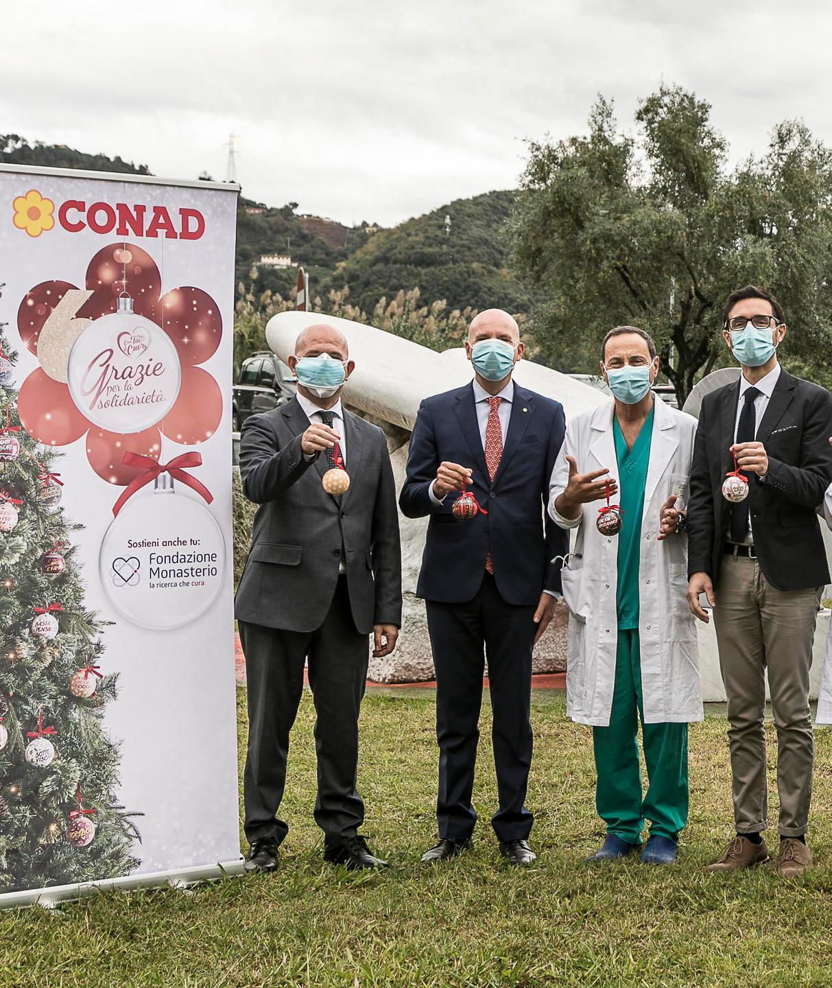 “Con tutto il cuore”: acquistando gli addobbi aiuti i bambini dell’Opa 