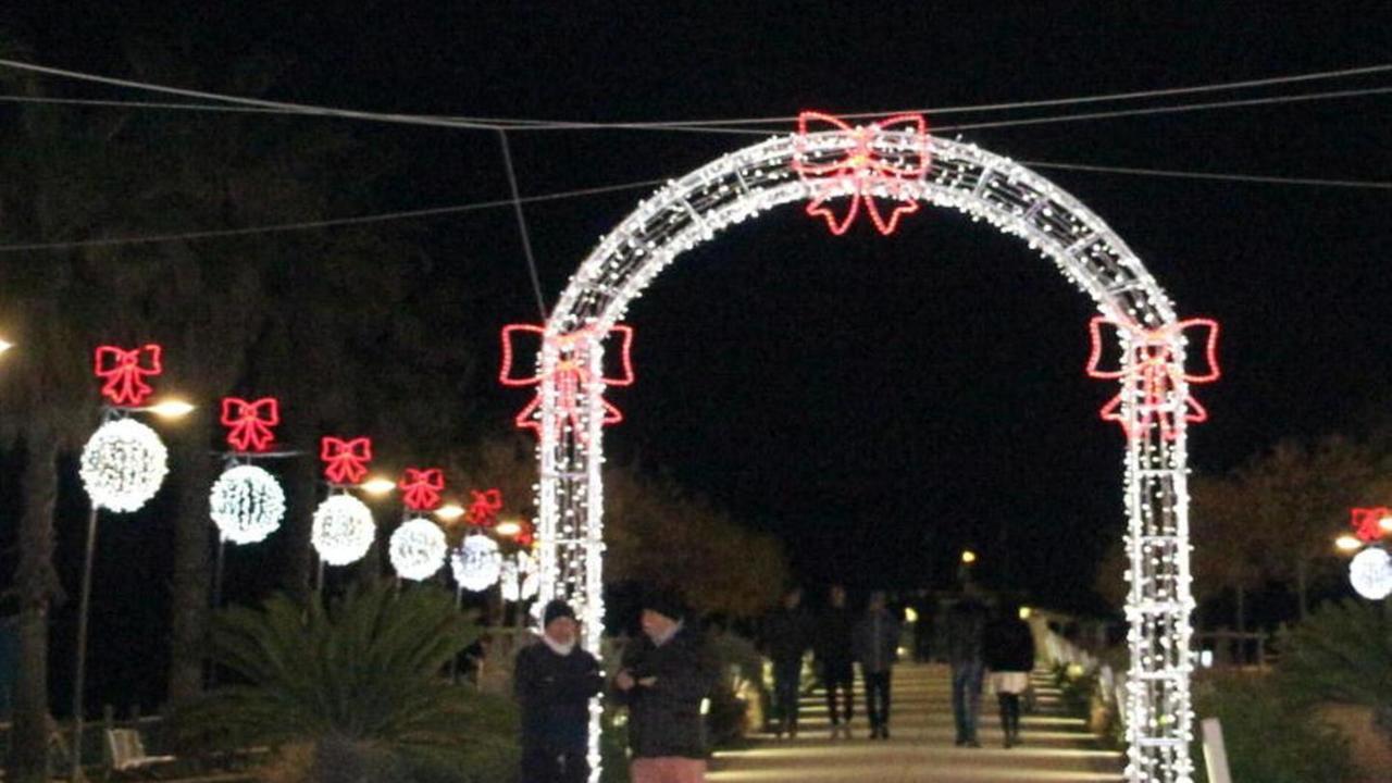 Il Comune si farà carico delle luminarie a Camaiore