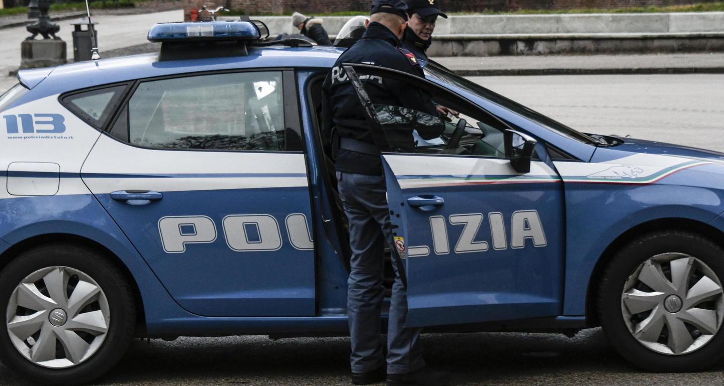 Anziano si allontana dall’ospedale e cade nel fiume: salvato in extremis 